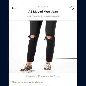 Black American Eagle mom jeans